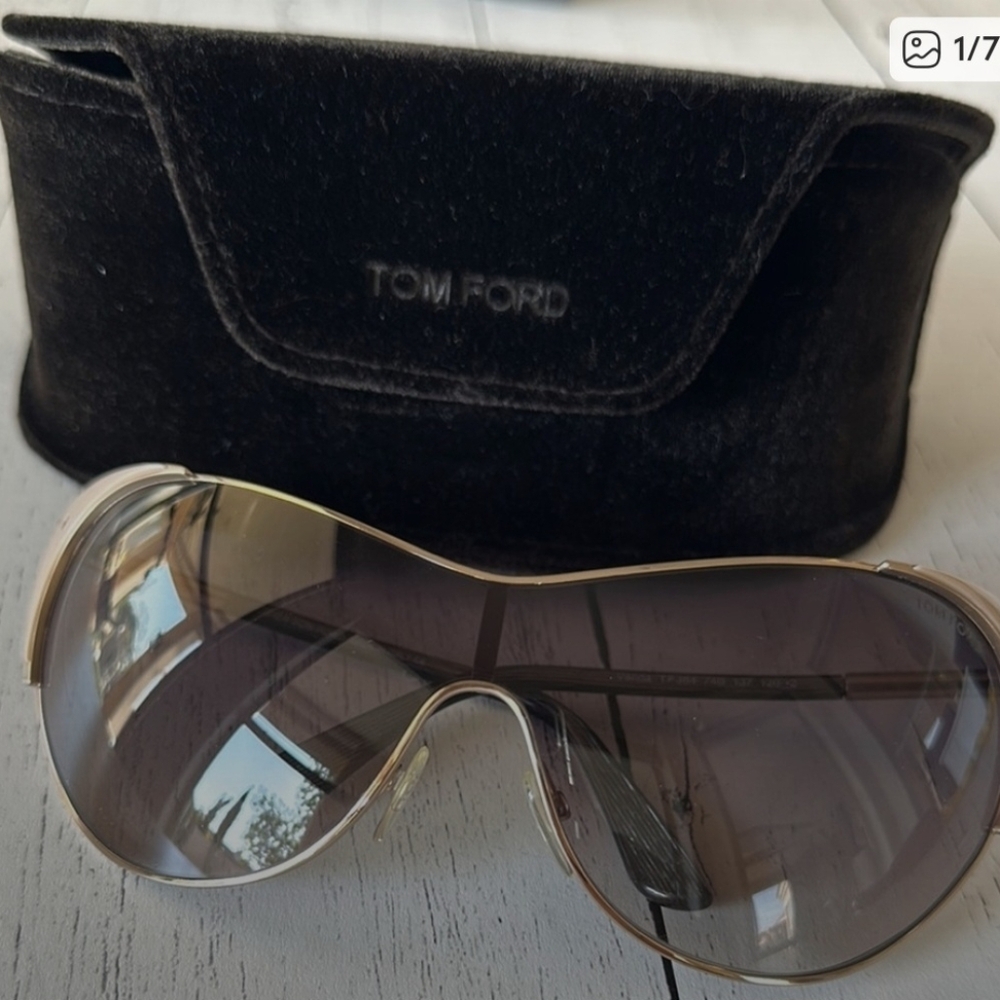 Tom Ford Women's Sunglasses with Gold Frame and Gray Lenses
